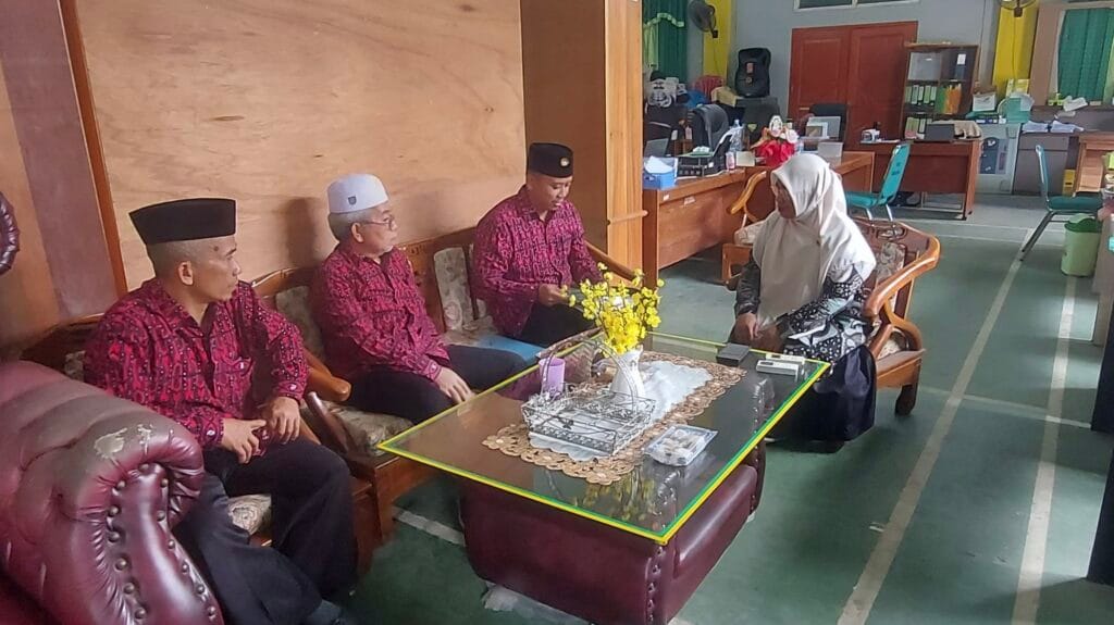 diskusi ldii paser dan kemenag dalam kegiatan audiensi