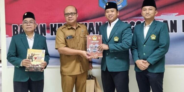 Dokumentasi kegiatan audiensi LDII Paser ke Kesbangpol Paser, Februari 2026
