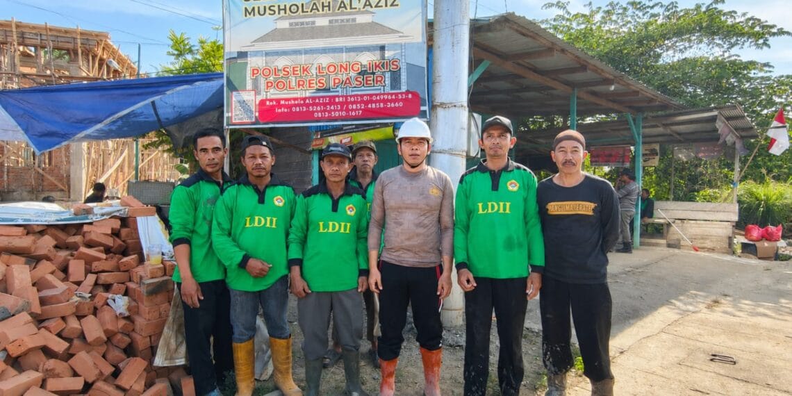 LDII Longikis dan Polsek Gotong Royong Cor Dak musala Al Azis