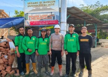 LDII Longikis dan Polsek Gotong Royong Cor Dak musala Al Azis